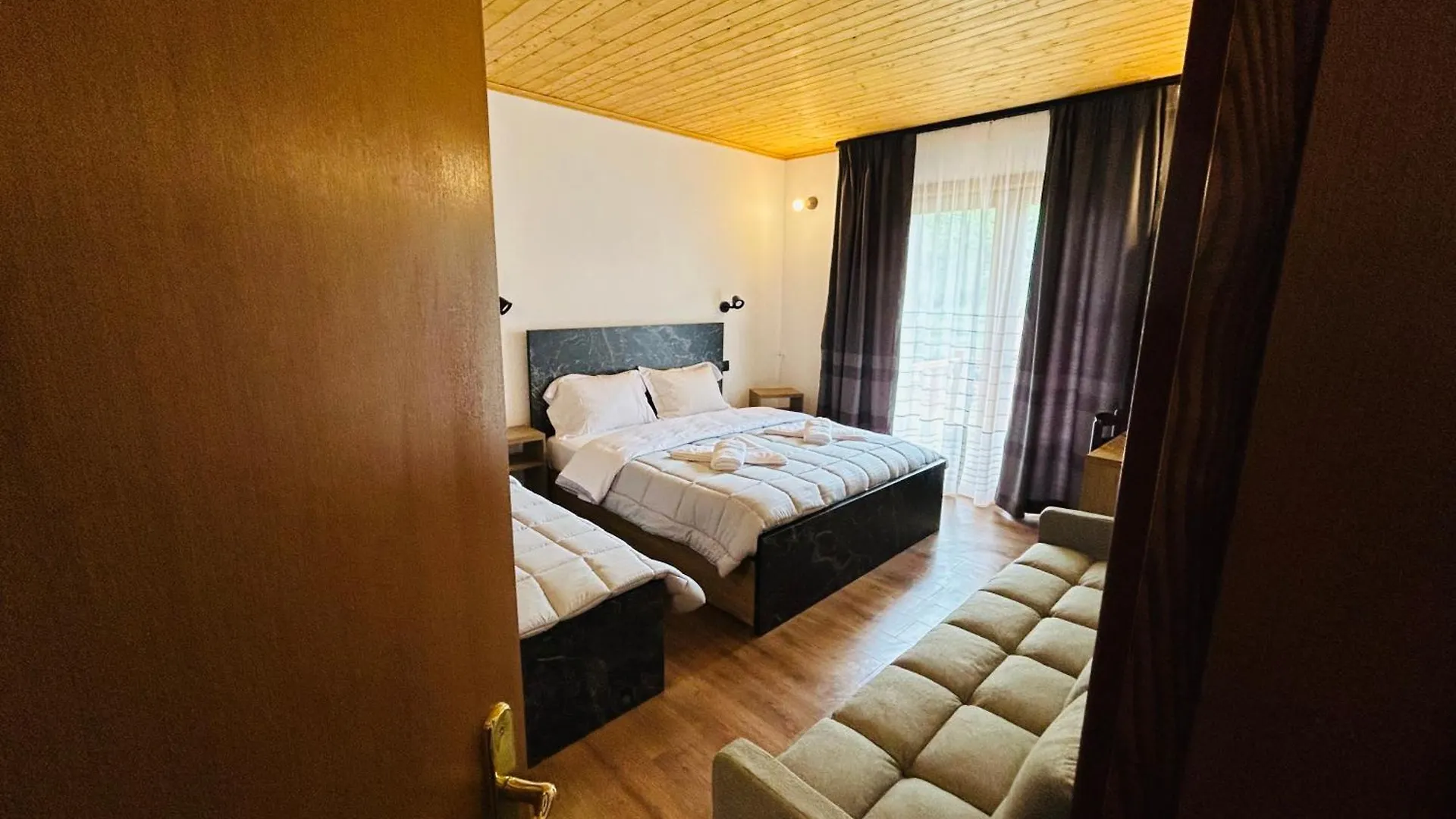 Hotel Bujtina Terthorja Theth Affittacamere